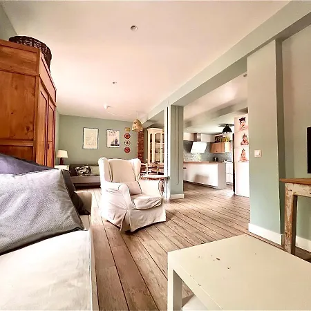 Housing Unifamiliar Con Patio A 100 Metros De La Catedral Hébergement de vacances